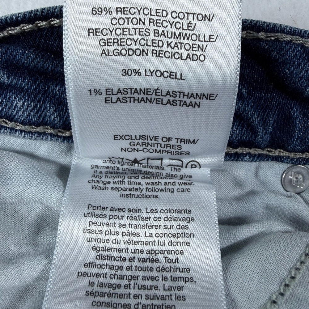 Silver Jeans Relaxed Fit in Classic Blue - Picture 8 of 8